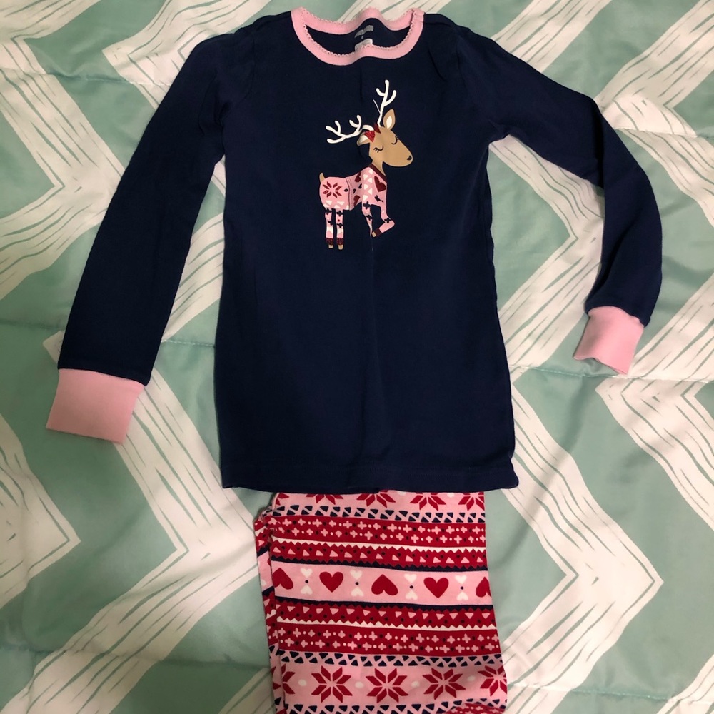 Girls Christmas pjs! 🦌